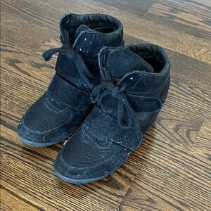 Black  High-Top Sneakers